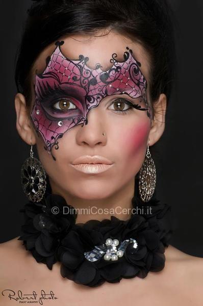 Maschere di Carnevale con il make up